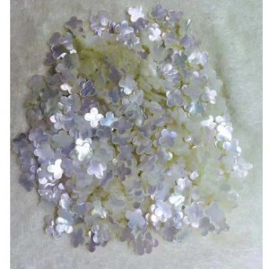 Materiál perlového šperku